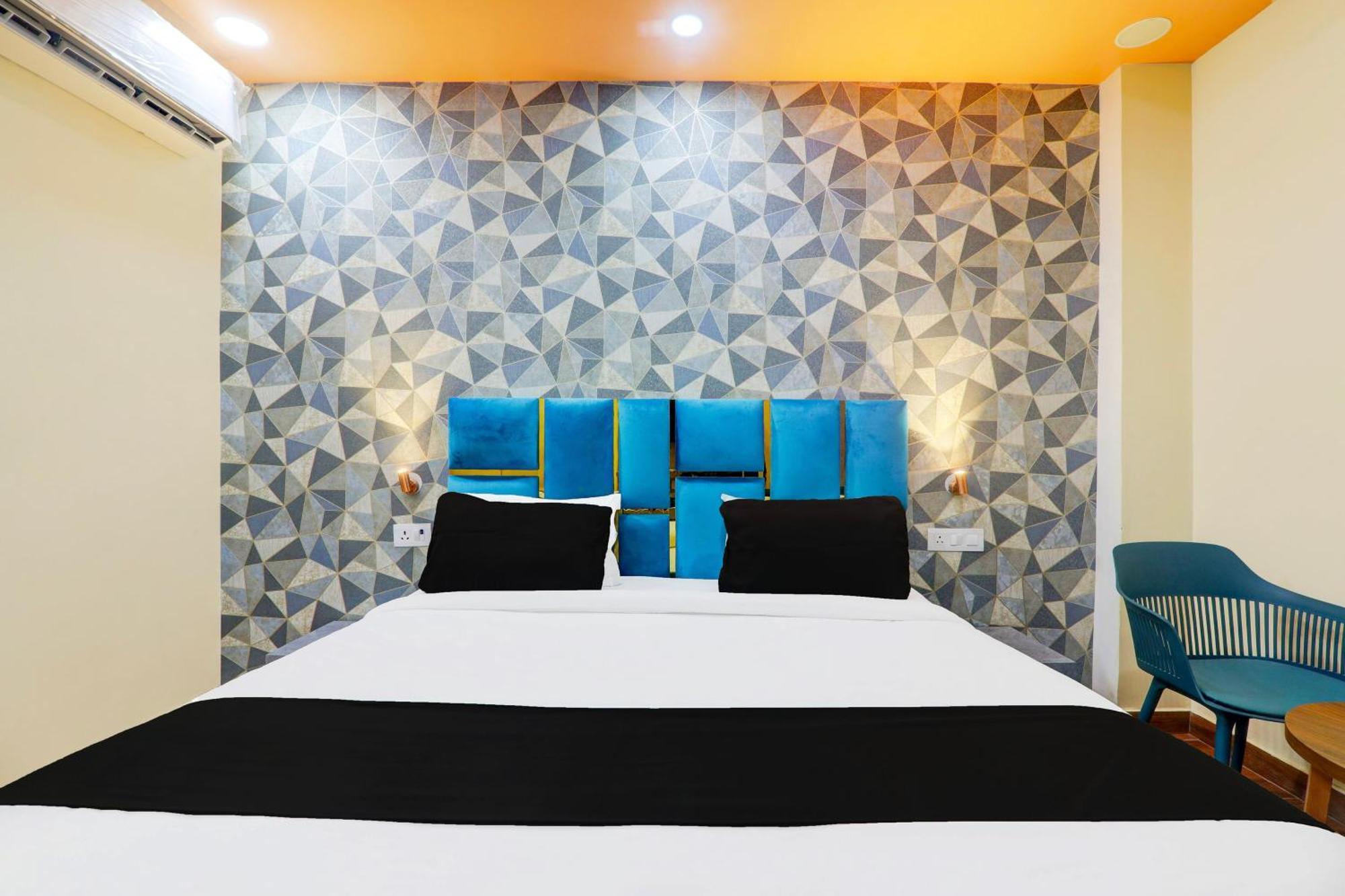 Super Hotel O Raas Plaza 坎普尔 外观 照片