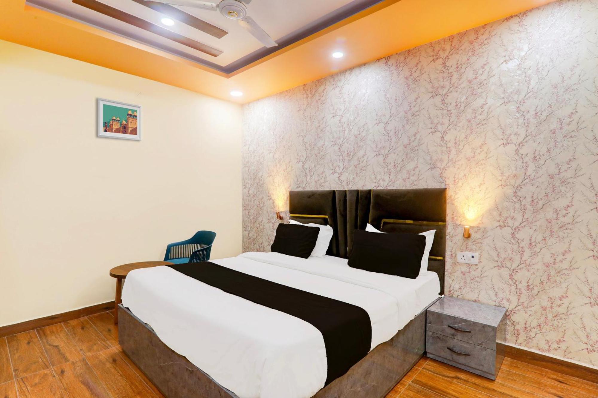 Super Hotel O Raas Plaza 坎普尔 外观 照片