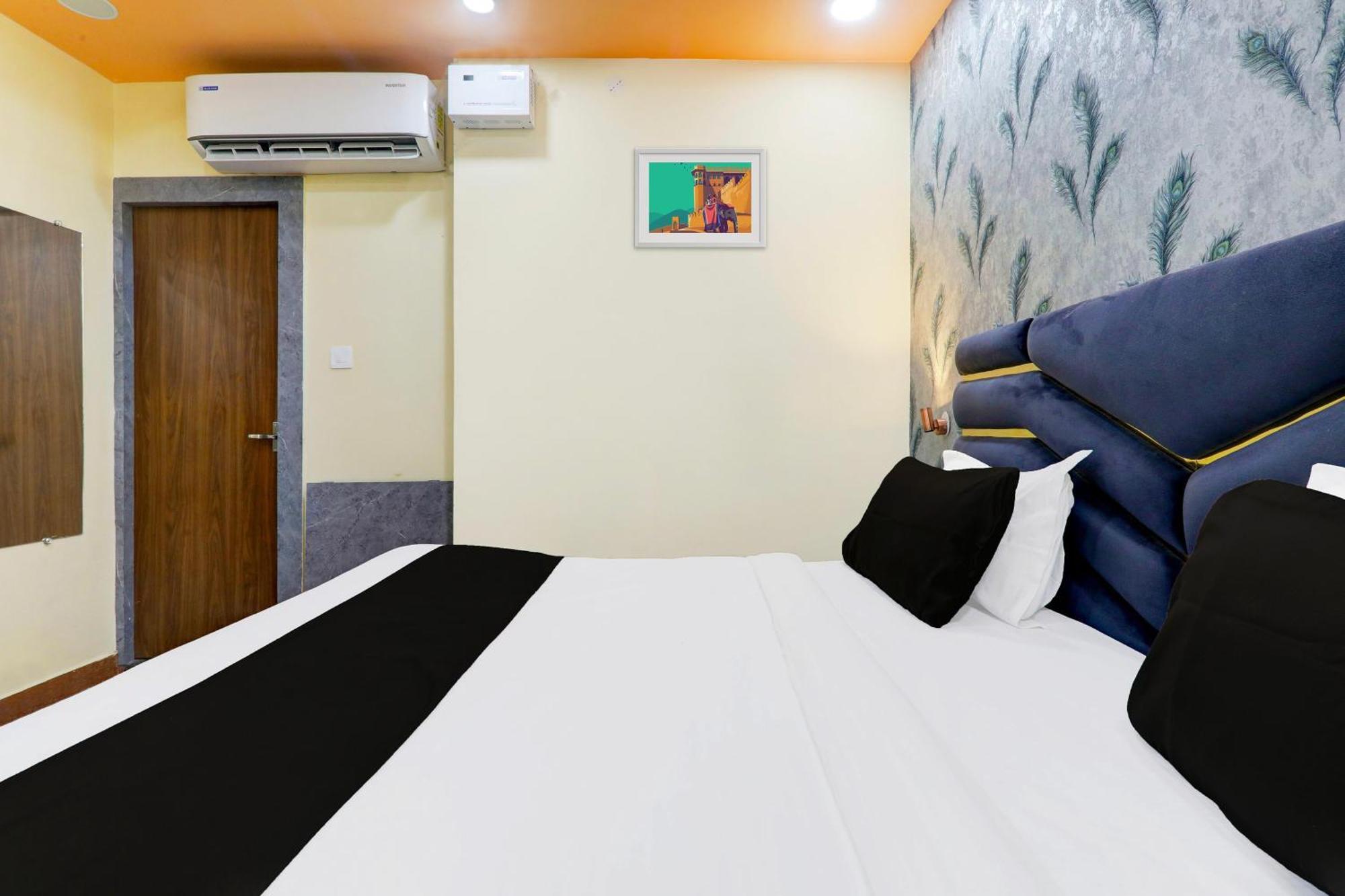 Super Hotel O Raas Plaza 坎普尔 外观 照片